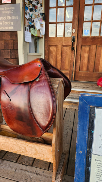ON TRIAL 17" Stubben Camelot Close Contact Jump Saddle