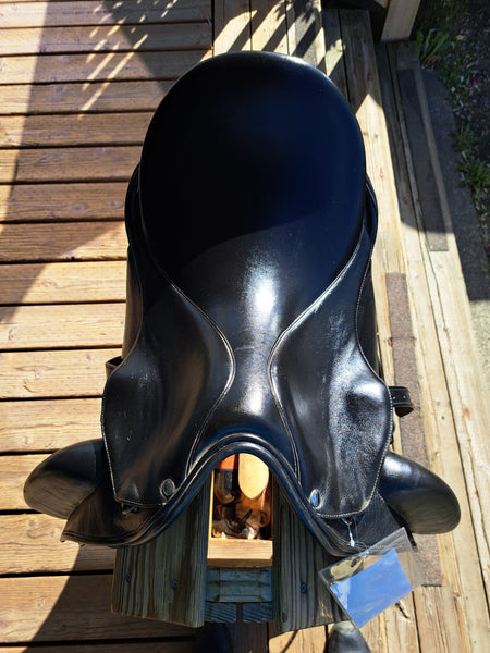 17.5" Equation Dressage Saddle