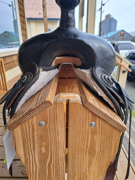 16" Fabtron Synthetic Western Saddle