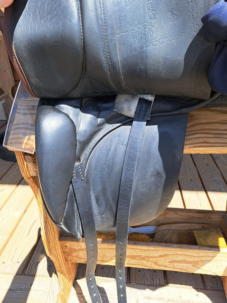 16.5" Stubben Juventus Dressage Saddle