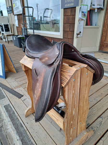 16.5" Ainsley Pro national Event English saddle