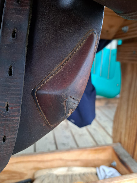 15.5" Antares Close Contact Jump Saddle