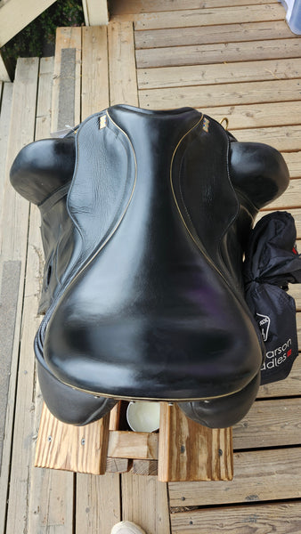 17.5" Sue Carson Kestrel MonoFlap Dressage Saddle