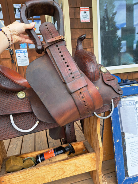 16" Bob's Custom Saddles Ranch Cutter
