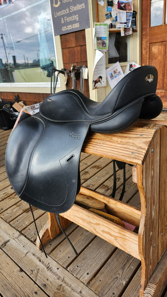 17.5" Tekna S Line Dressage Saddle