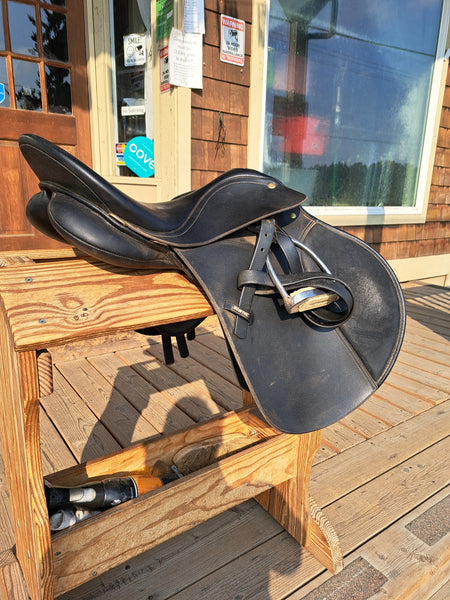 17" Wintec All Purpose English Saddle