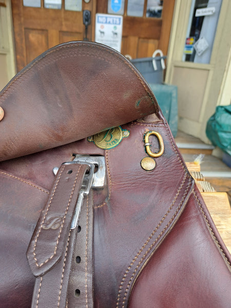 19" Bates Caprilli Close Contact Saddle