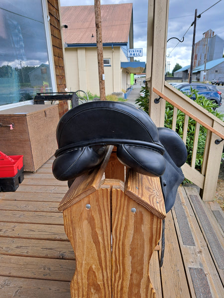 17" NSC Rhomeo Monoflap Dressage Saddle
