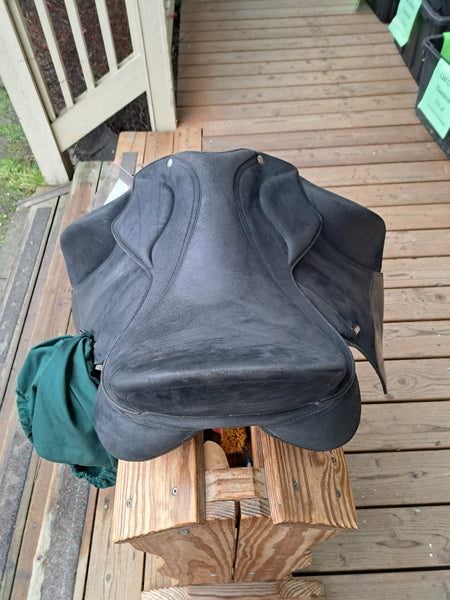 18" Wintec Pro Contourbloc Dressage Saddle