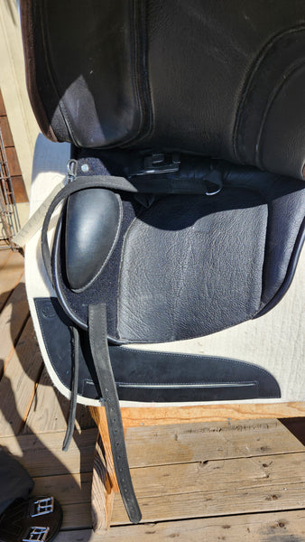 S2 DP Saddery El Campo Shorty Dressage Saddle
