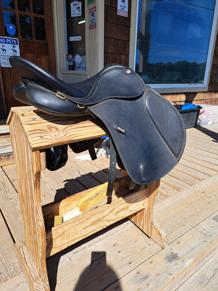 16.5" Wintec All Purpose English Saddle