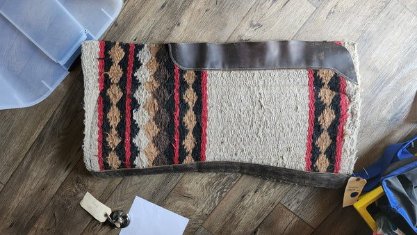 Western Pad w/ leather wears
