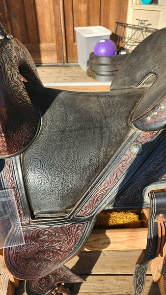 14.5" Tammy Fischer by Circle Y Treeless Barrel Saddle