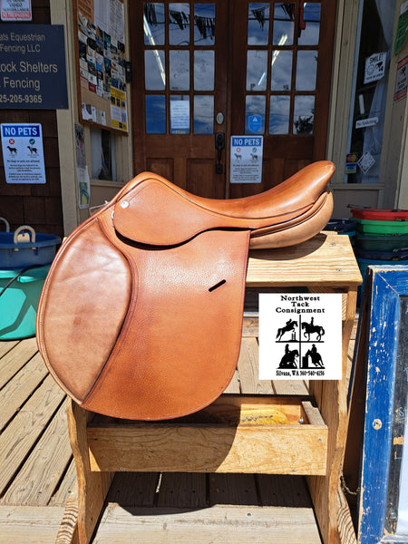 17.5" Desormais Fleur de Lys Jumping Saddle