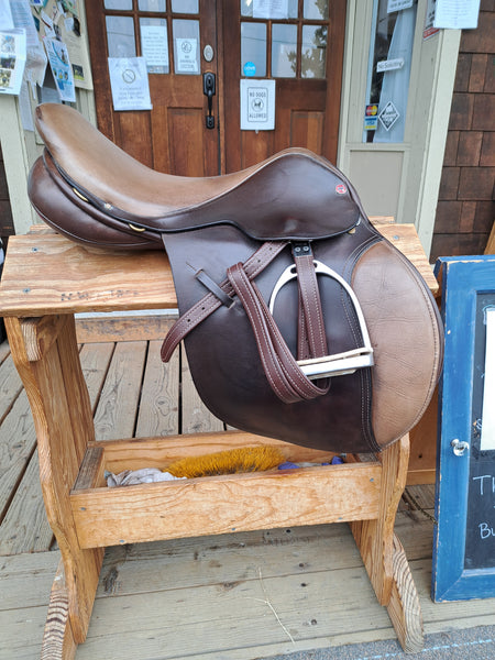 *ON TRIAL* 17" Arabian Saddle Company Elan Close Contact Jump Saddle