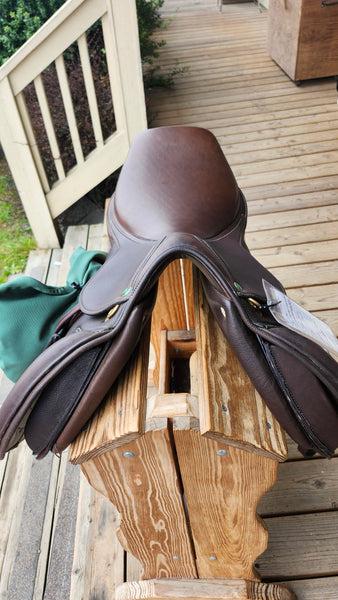 17" HDR Pro Concept Close Concept Saddle