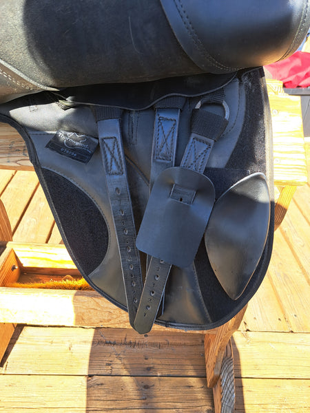 16.5" Thorowgood All Purpose English Saddle