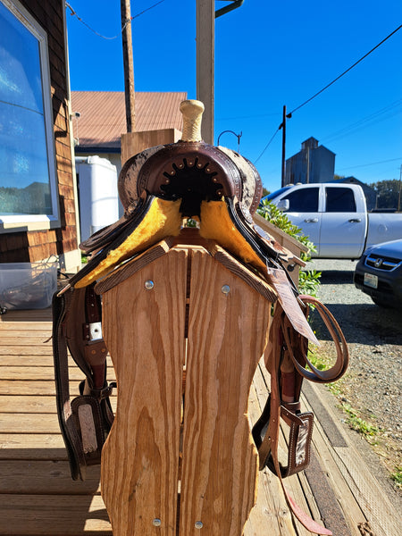 13" Double T Cowhide Barrel Saddle