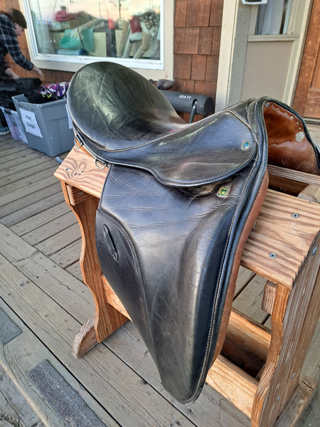 18" Stubben Romanus Dressage Saddle