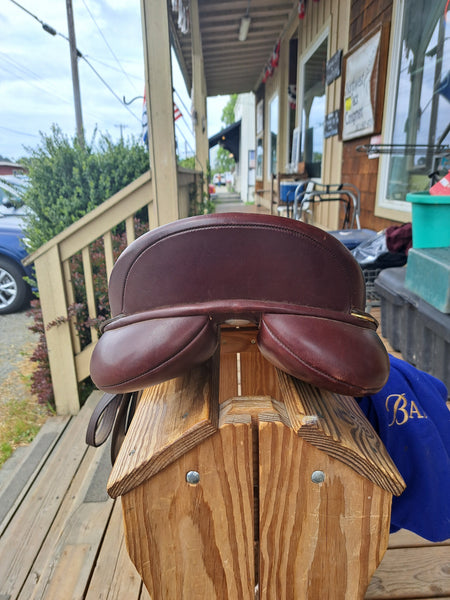 19" Bates Caprilli Close Contact Saddle