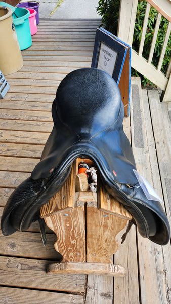 17.5" Albion Style Dressage Saddle
