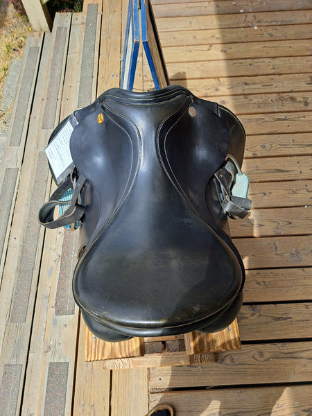 17.5" Karl Niedersuss Symphonie Dressage Saddle