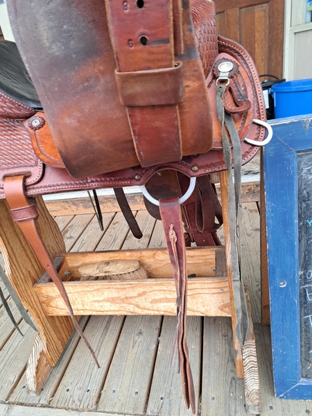 16" Courts Western Trail Saddle