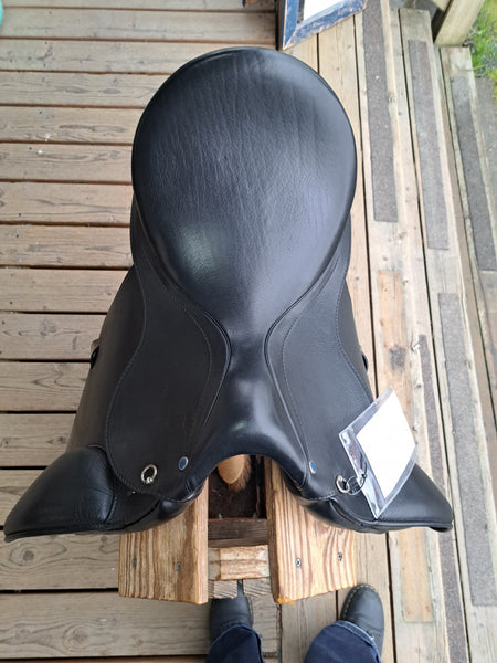 17.5" Stubben 1894 Dressage Saddle