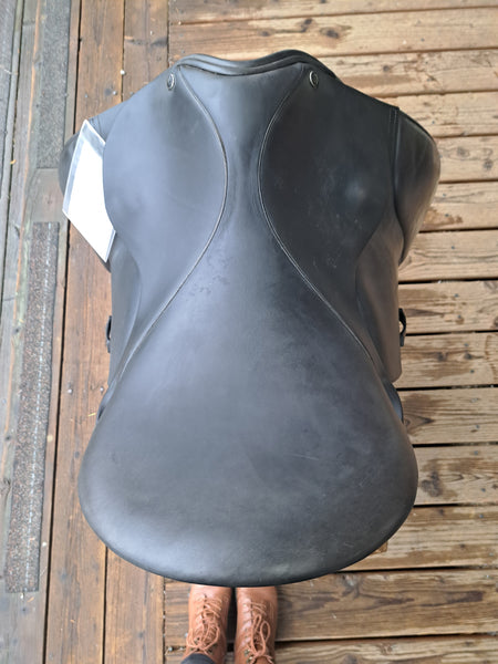 17.5" County Warmblood Dressage Saddle