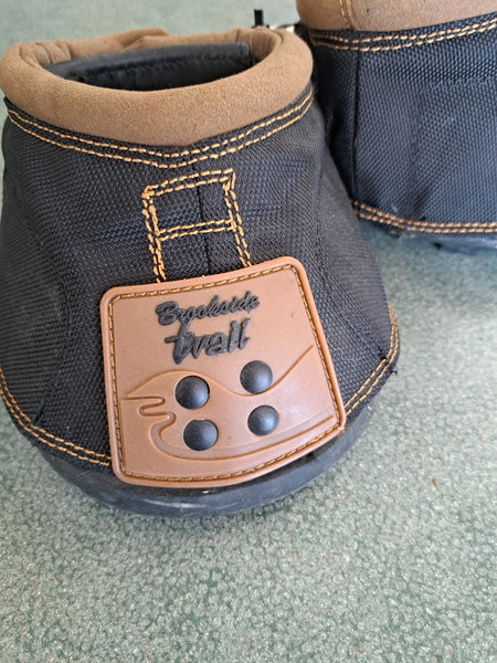 Brookside Easyboot Pair Size 5