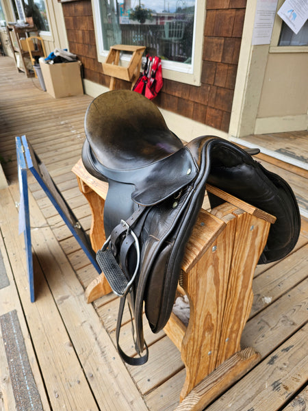 18" County Competitor Dressage Saddle