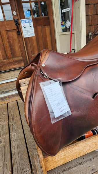 18" Antares Jump Saddle