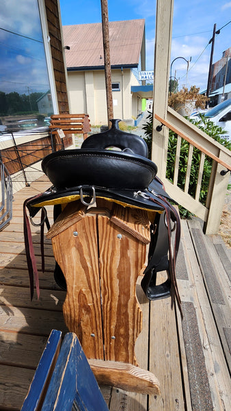 17" Tennessee Saddlery Johnny Cash Gaited Western Trail Saddle