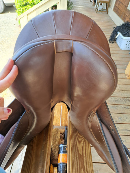 16" Lovatt & Ricketts All Purpose Saddle