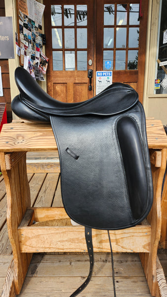17.5" County Perfection Dressage Saddle
