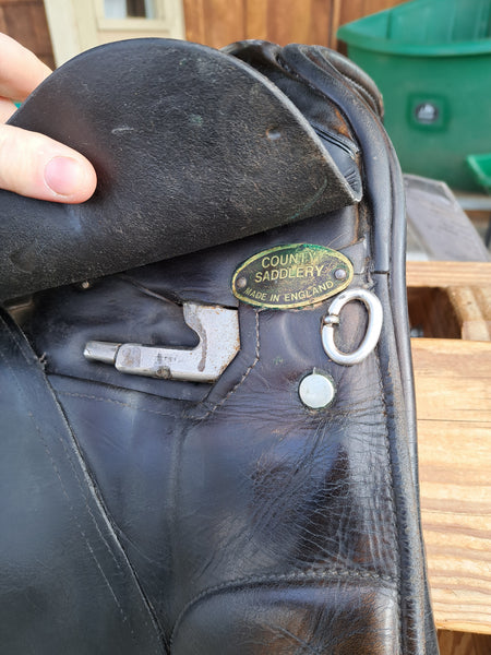 16.5" County Connection Dressage Saddle