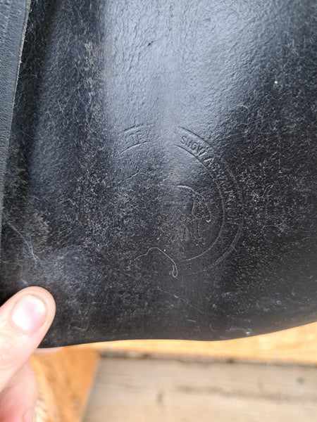 16.5" Collegiate Art Dressage Saddle