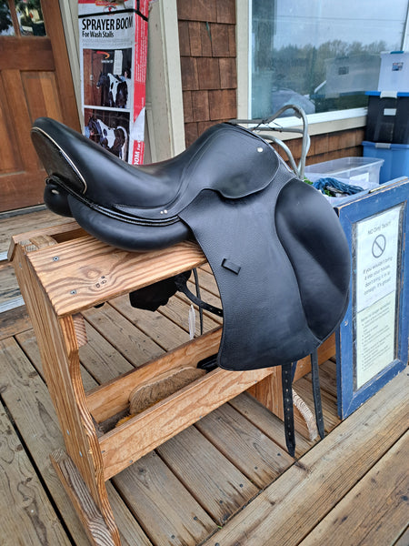 ON TRIAL 17.5" Custom Greg Allan Dressage Saddle