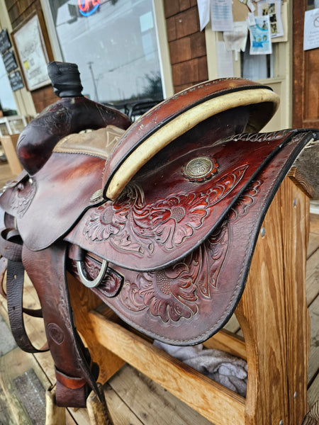 15.5" Hereford Tex Tan Roping Saddle