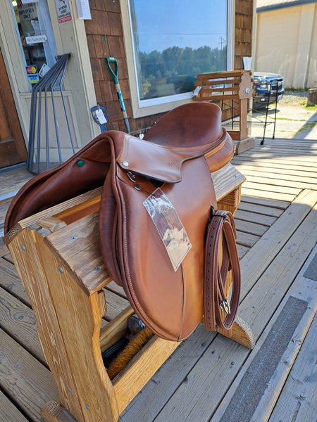 16.5" Amerigo Cervia Jump Saddle