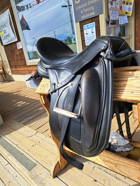 18" Schleese Link II Monoflap Dressage Saddle