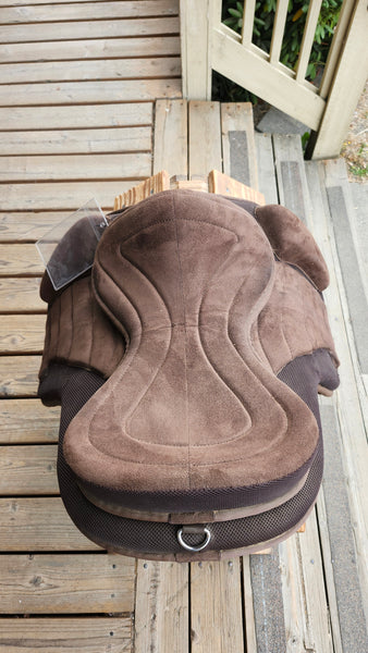 17" Treeless English Saddle