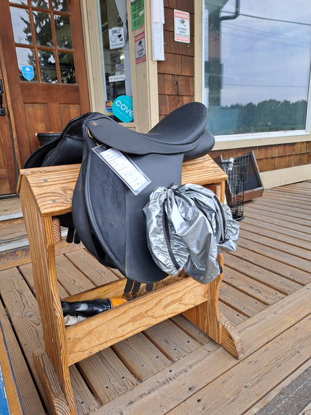16.5" Wintec All Purpose Saddle