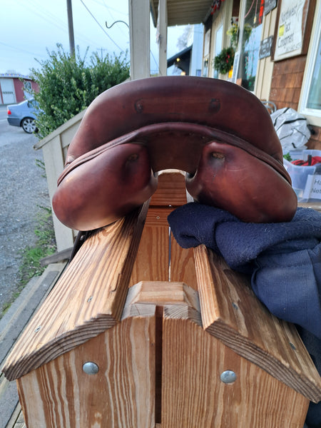 17.5 Antares Close Contact/Jump Saddle