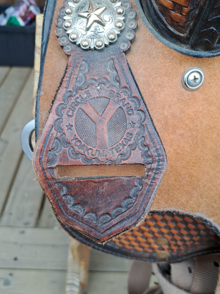 15.5" Circle Y Mercedes Barrel Saddle
