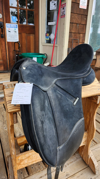 17.5" Wintec Isabell Werth Dressage Saddle - CAIR
