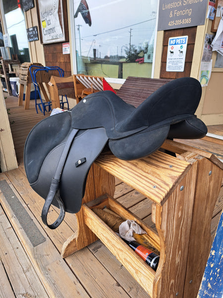 17" Wintec 2000 All Purpose English Saddle