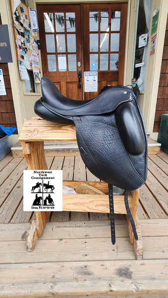 17" Custom Saddlery Icon Flight Dressage Saddle