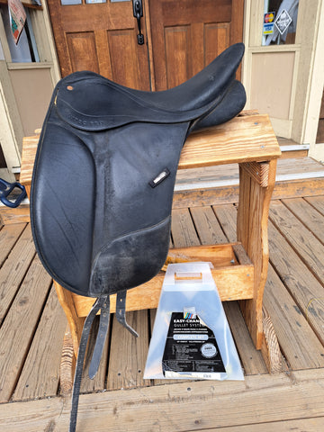 17" Wintec Pro Dressage saddle