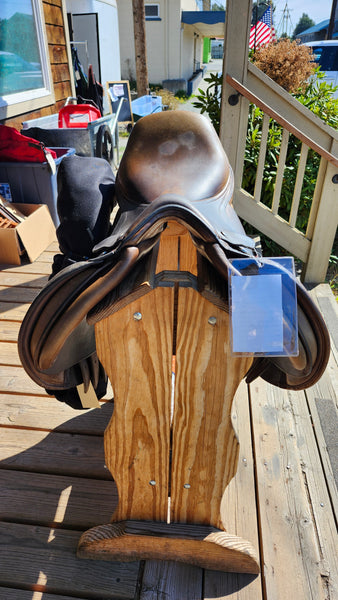 16.5" Pessoa Rodrigo Jumping Saddle